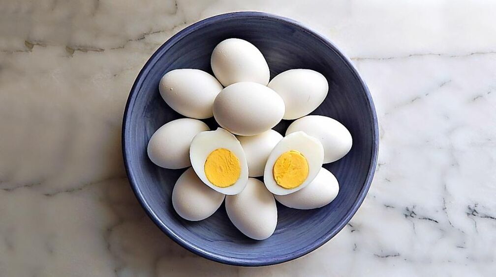Les œufs de poule sont un produit nécessaire dans le régime chimique