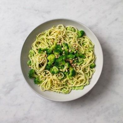 Spaghetti aux brocolis et pignons de pin, régime méditerranéen